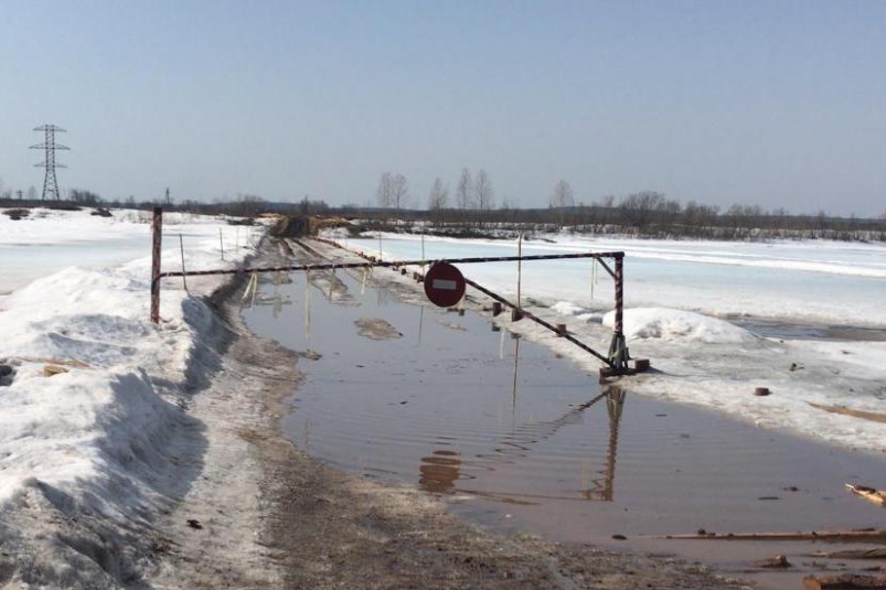 Шесть ледовых переправ закрыли за сутки в Иркутской области