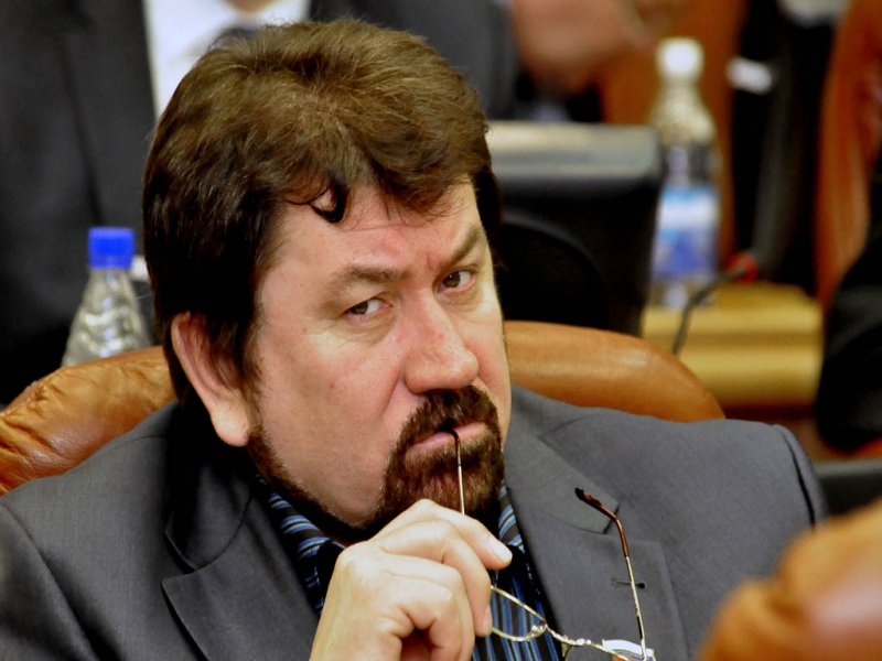 Депутат ЗС Дубас возмутился завышением цены на билет до Усть-Илимска на 1,2 тысячи рублей