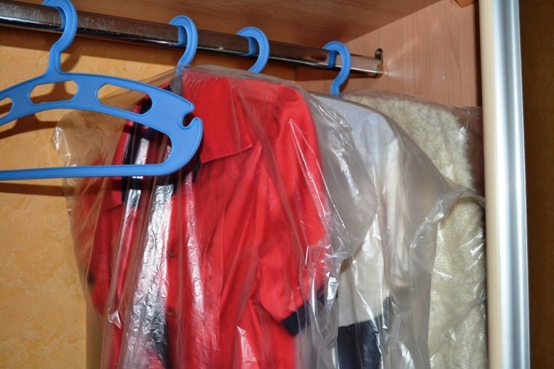 Женщина в Приангарье пряталась в шкафу от судебных приставов из-за долга по алиментам