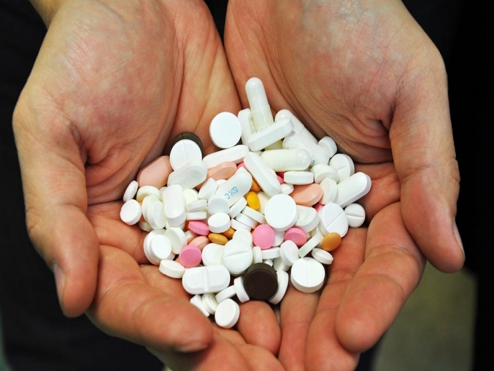 Минпромторг попытается сохранить дешевые лекарства в российских аптеках