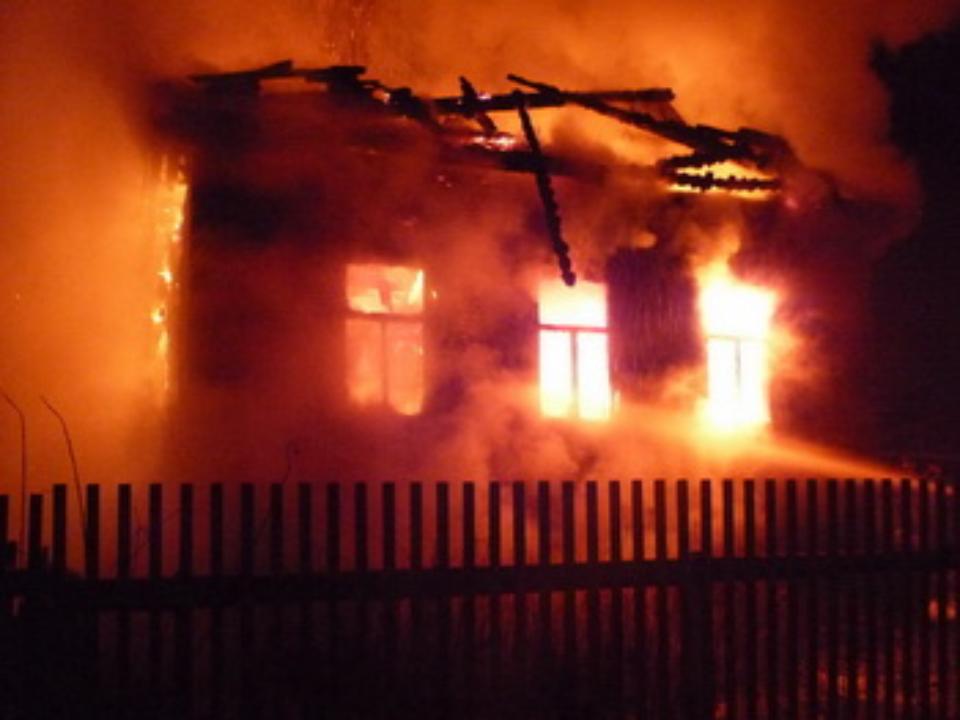 За сутки в Приангарье сгорели пять жилых домов