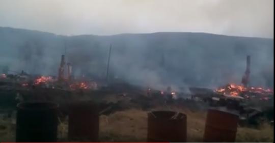 В Бодайбинском районе сгорела нежилая часть поселка Васильевский