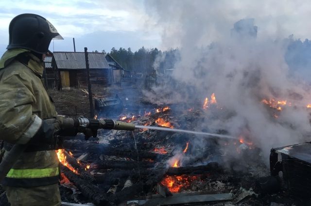 Три человека погибли на пожарах в садоводствах Иркутской области