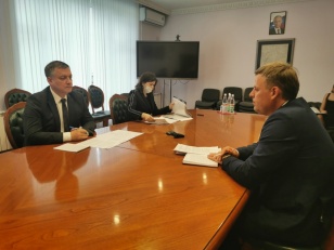 Правительство Иркутской области и профсоюзы проработают меры, направленные на стабилизацию социально-экономической ситуации в регионе