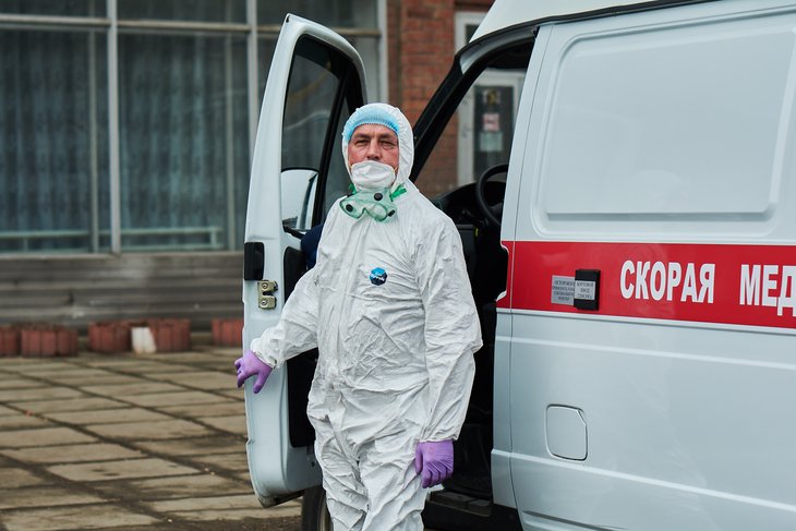 Десять тысяч россиян заболели COVID-19 за сутки