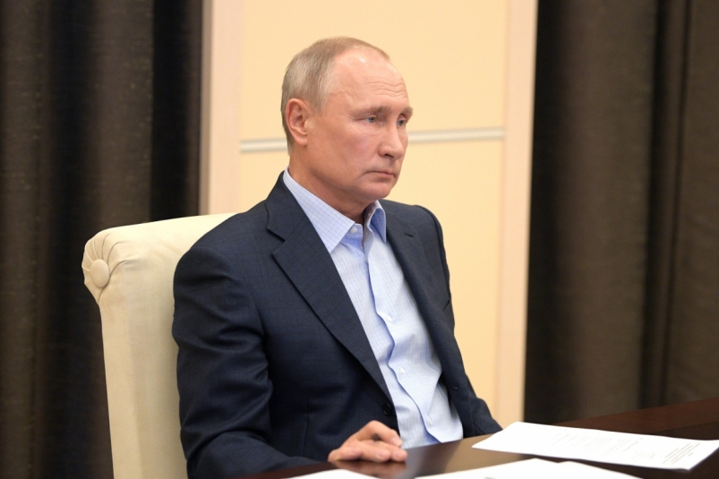 Путин поручил регионам выработать планы действий по выходу из режима ограничений  