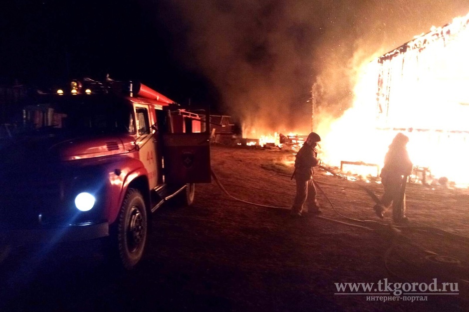 Крупный пожар в складах с зерном произошёл минувшей ночью в Боханском районе
