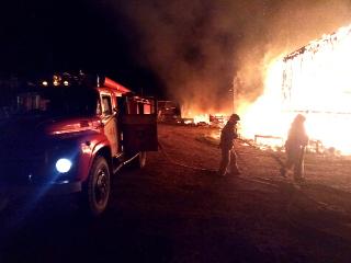 Крупный пожар на складах с зерном произошел в Боханском районе