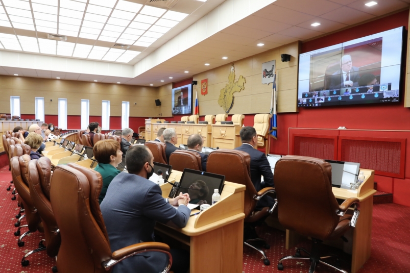 Комитет по госстроительству ЗС Иркутской области готовит вопросы к сессии