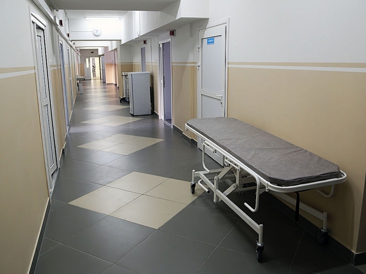 Врачи и медсестры бегут из российских больниц