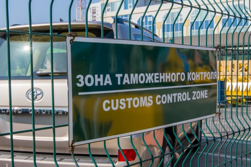 Лавров прокомментировал сообщения о выездных визах, без которых россиян не пустят за рубеж