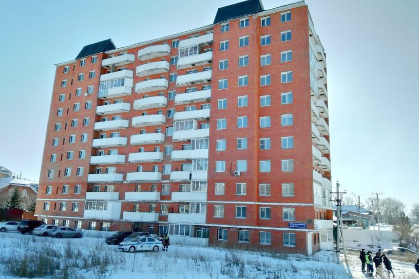 В Иркутске незаконно построили 11-этажный дом на 137 квартир в единственном подъезде