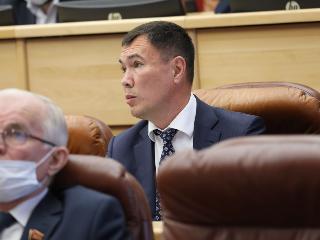 Депутаты Заксобрания приняли измененя в законопроекты о выборах губернатора