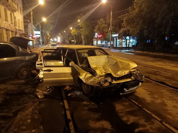 Три человека пострадали в ДТП на улице Степана Разина в Иркутске