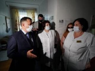 Игорь Кобзев пообещал саянской больнице рентген-аппарат и компьютерный томограф