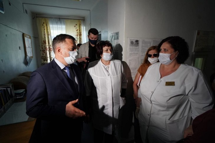 Игорь Кобзев отметил ветхое состояние городской больницы в Саянске