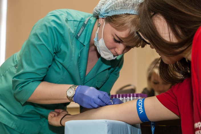 Восемь иркутских клиник принимают кровь для анализа на антитела к коронавирусу