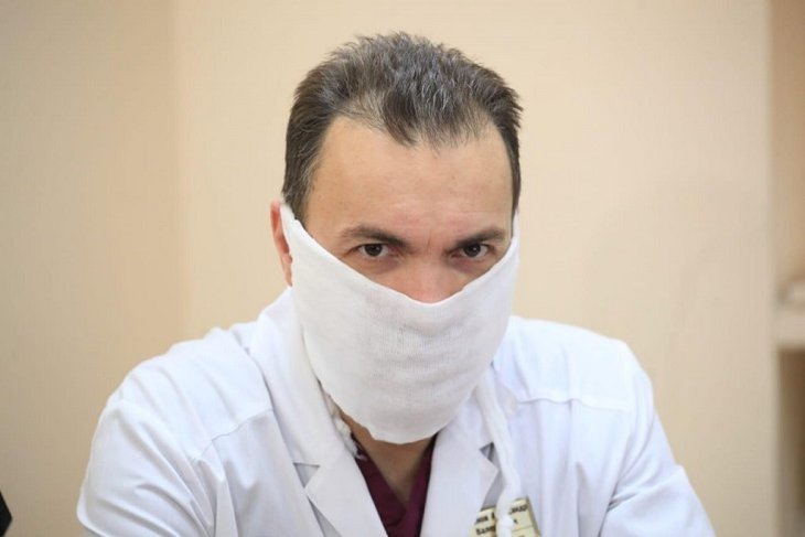 Иркутский нейрохирург Александр Семёнов стал заслуженным врачом РФ