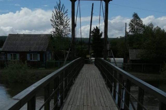 Река Киренга подтапливает село Казачинское в Иркутской области