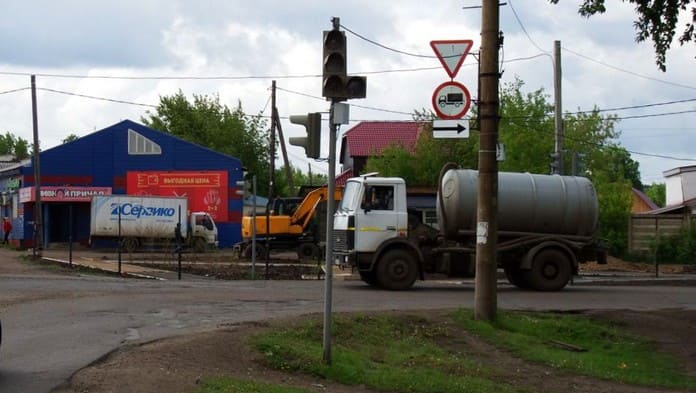 На перекрёстке улиц Пушкина и Кирова в Тайшете сломался светофор
