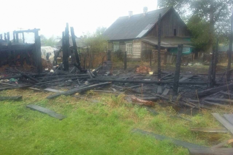 50 жителей Тальников в Приангарье отстаивали свое село от пожара в течение 3,5 часов