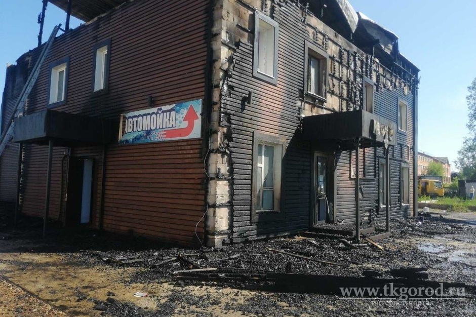 10 человек эвакуированы при пожаре в кафе в Тайшете