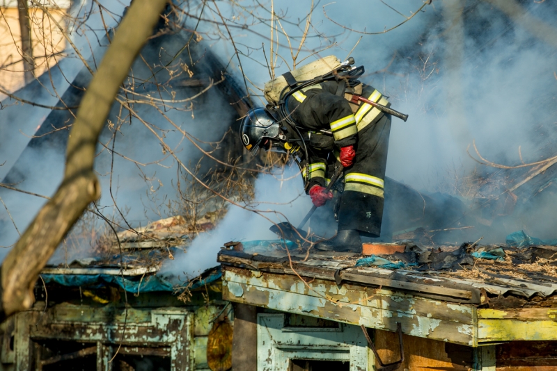 Жилом дом и баня сгорели на улице Главной Кировской в Иркутске