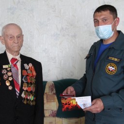 Ветерану Великой Отечественной войны вручили юбилейную медаль &#171;Слава народу-победителю&#187;