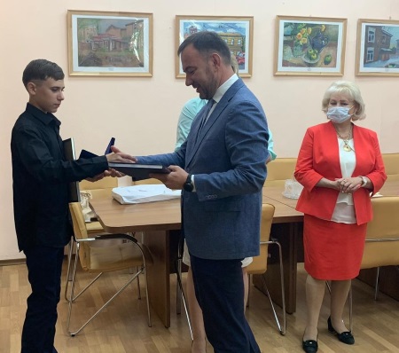 Школьник из Иркутска получил всероссийскую награду «Горячее сердце»