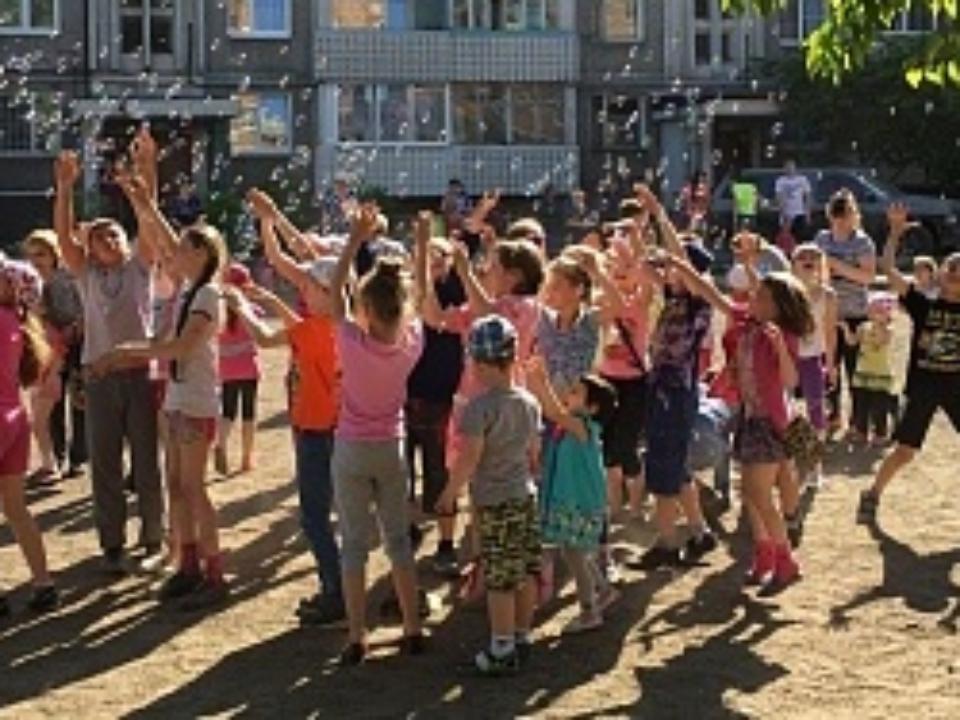 В Иркутске в избирательном округе депутата Светланы Кузнецовой отметят День защиты детей на двух площадках