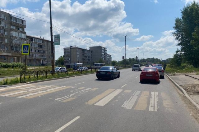 Двух человек сбили на пешеходном переходе в Ангарске
