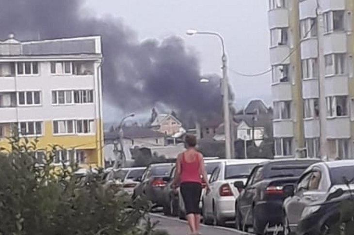 В Иркутске горит свалка с автомобильными покрышками