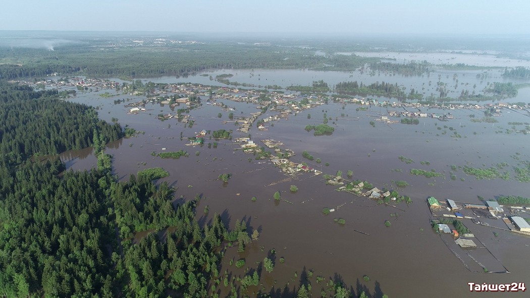Аварийные частные дома после наводнения в Иркутской области должны сносить собственники