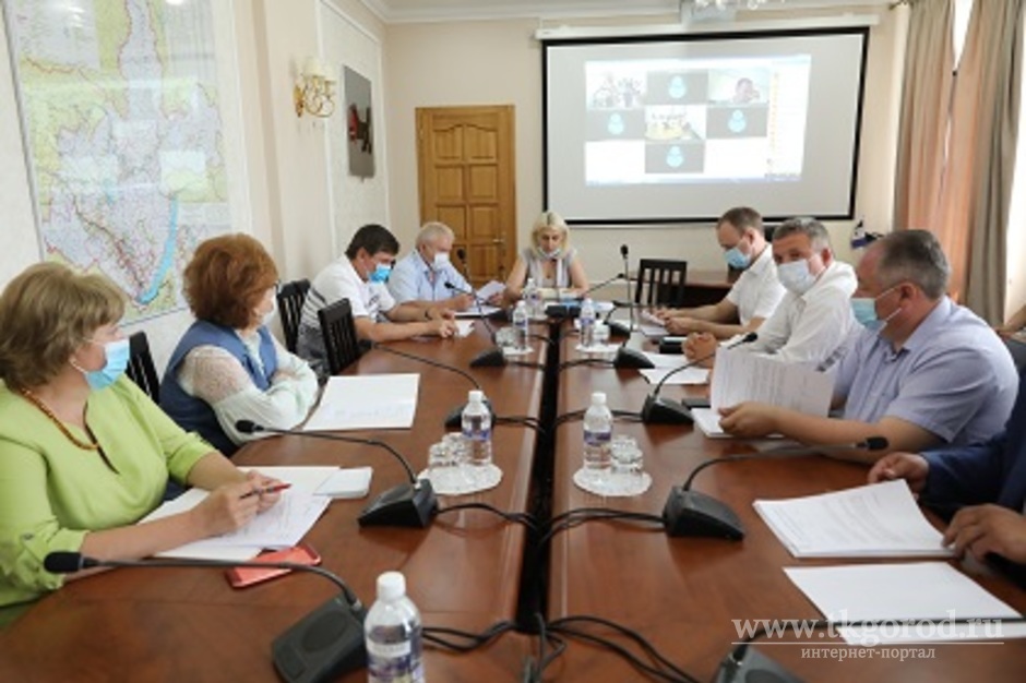 Комитет по бюджету Иркутской области рекомендовал принять законопроект о льготе по налогу на имущество для пострадавших от коронавируса отраслей