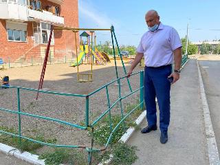 Иркутский депутат добился благоустройства дворовой территории на Баумана
