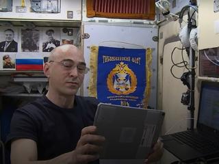 Космонавт Анатолий Иванишин проголосовал по поправкам в Конституцию на станции МКС