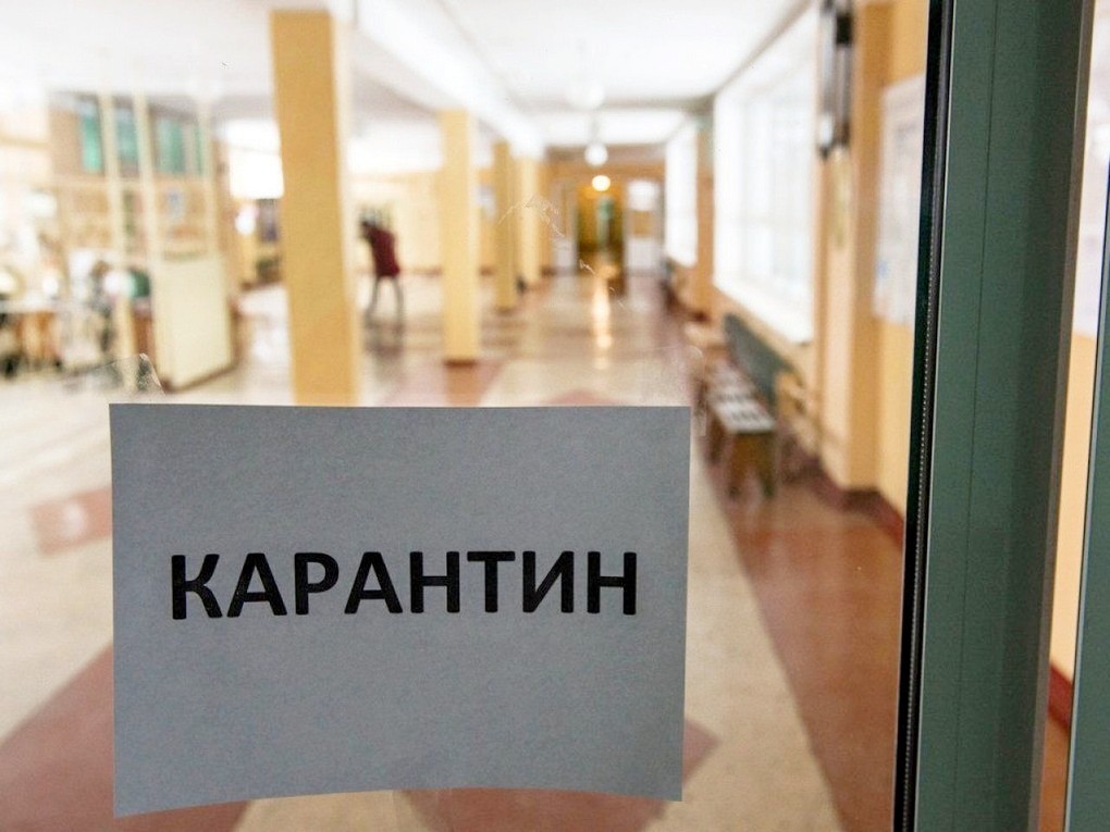 Онищенко заявил, что у властей нет права снова всё запрещать из-за коронавируса
