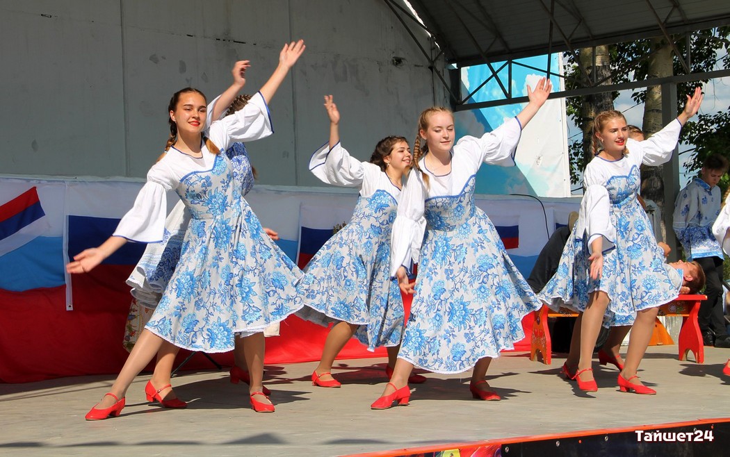 Родители предложили Путину перенести празднование Дня России с 12 июня на 1 июля