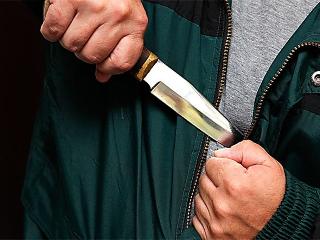 В Иркутске мужчина узнал о коронавирусе и пронзил себя ножом