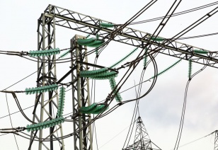 В девяти населённых пунктах Иркутской области ремонтные бригады энергетиков восстанавливают электроснабжение