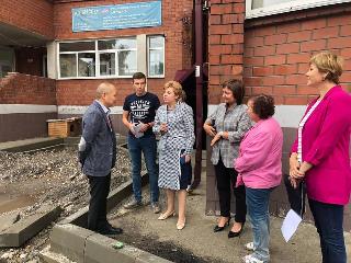 Депутаты Думы Иркутска проверяют работы по благоустройству округов