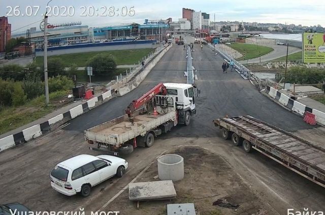 В Иркутске открыли движение по Ушаковскому мосту