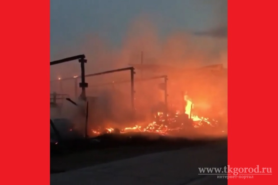 Такелажный цех и 4 автомобиля сгорели в Братске