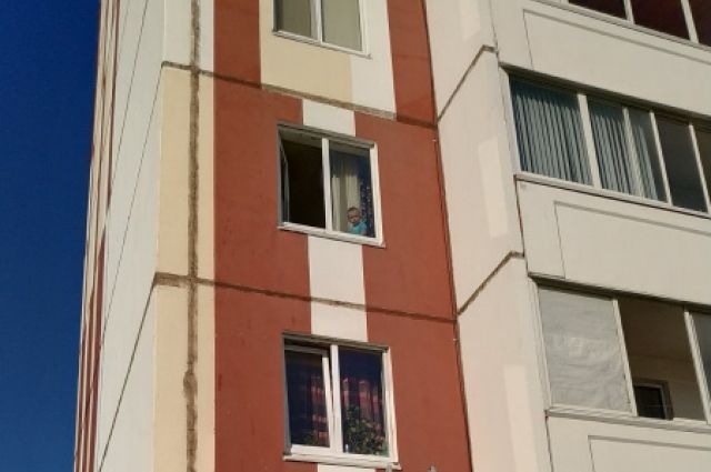 Маленький ребёнок выпал из окна в Иркутске
