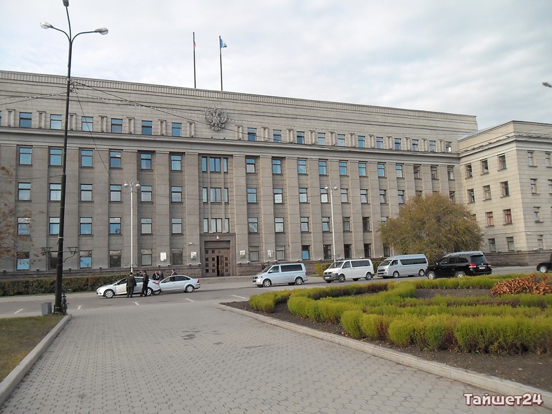 Только восемь из пятнадцати кандидатов подали документы на выборы губернатора Иркутской области