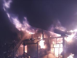 На пожаре в Слюдянском районе эвакуированы 10 человек