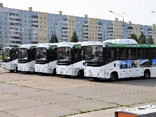 Еще 15 новых автобусов на газовом топливе получил Братск