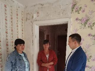 Участники программы "Земский учитель" в Шелеховском районе получили жилье