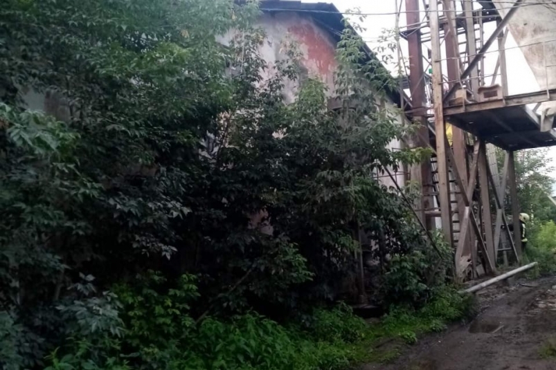 Склад Иркутского хлебозавода горел на улице Полярной в Иркутске