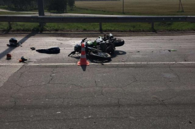 Мотоциклист погиб при столкновении с грузовиком в Усольском районе